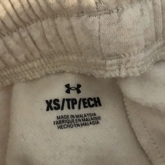 SALE🥳Under Armour Women’s Cream Heathered Sweatpants - Picture 2 of 4